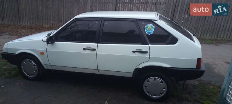 Хэтчбек ВАЗ / Lada 2109 1990 в Кривом Роге