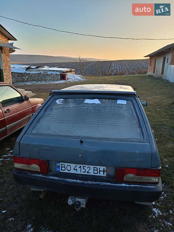 Хэтчбек ВАЗ / Lada 2109 1990 в Подволочиске
