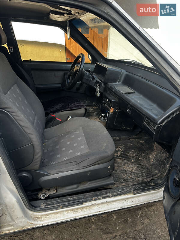 Хэтчбек ВАЗ / Lada 2109 1992 в Ивано-Франковске фото 9 Хэтчбек ВАЗ / Lada 2109 1992 в Ивано-Франковске