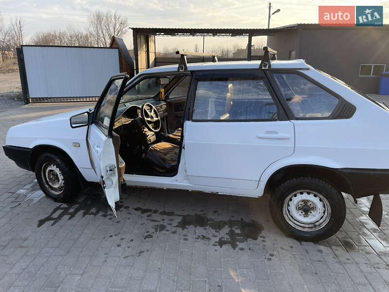 Хэтчбек ВАЗ / Lada 2109 1987 в Шишаки