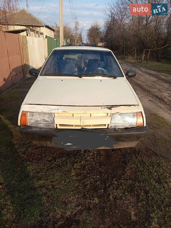 Хэтчбек ВАЗ / Lada 2109 1989 в Глухове фото 6 Хэтчбек ВАЗ / Lada 2109 1989 в Глухове