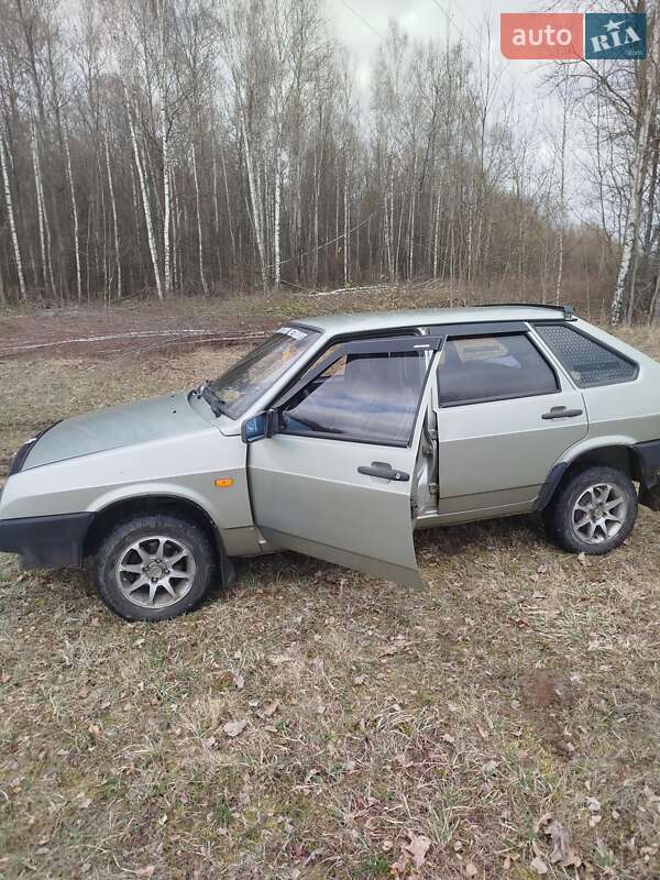 Хэтчбек ВАЗ / Lada 2109 2003 в Чернигове