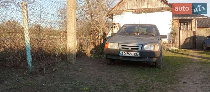 Хетчбек ВАЗ / Lada 2109 1993 в Золочеві