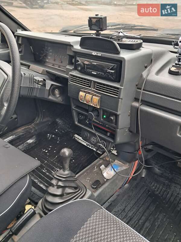 Хэтчбек ВАЗ / Lada 2109 2006 в Николаеве фото 6 Хэтчбек ВАЗ / Lada 2109 2006 в Николаеве