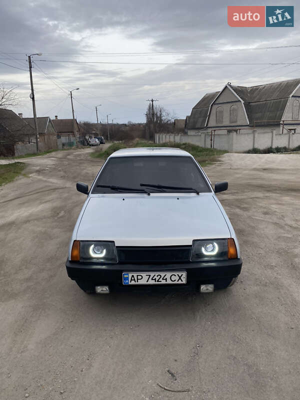 Хэтчбек ВАЗ / Lada 2109 2004 в Запорожье