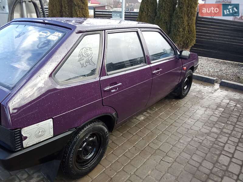 Хэтчбек ВАЗ / Lada 2109 1998 в Богородчанах