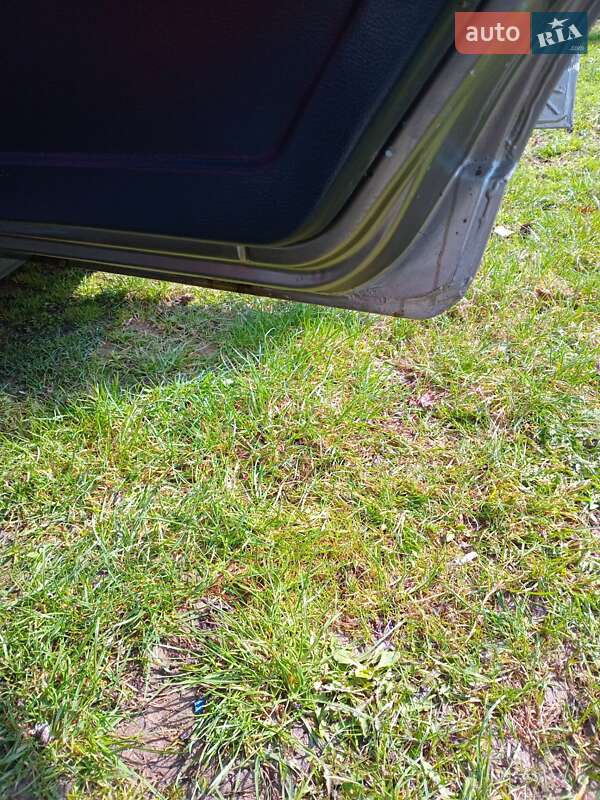 Хэтчбек ВАЗ / Lada 2109 2002 в Старом Самборе фото 32 Хэтчбек ВАЗ / Lada 2109 2002 в Старом Самборе