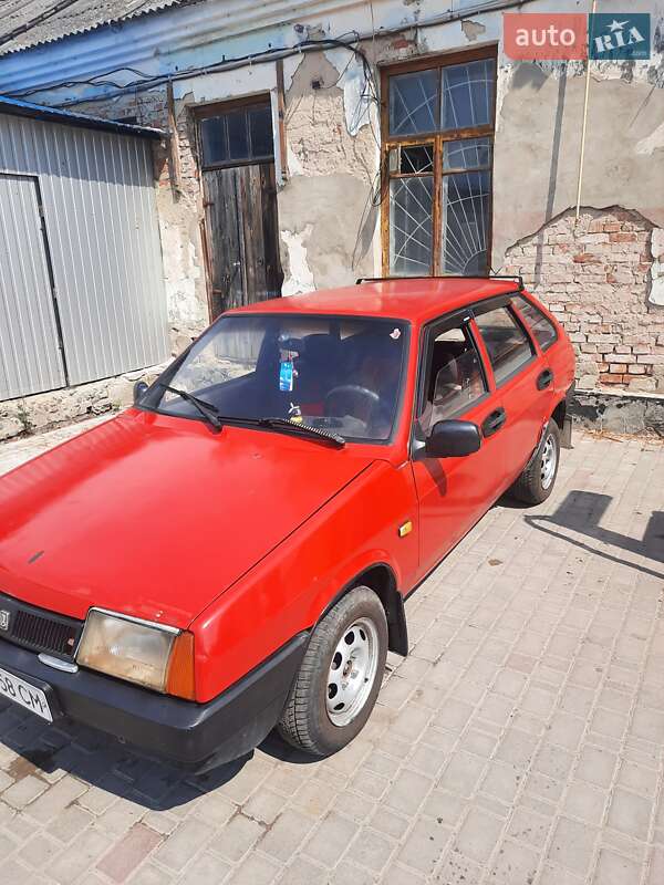 Хэтчбек ВАЗ 2109 1995 в 