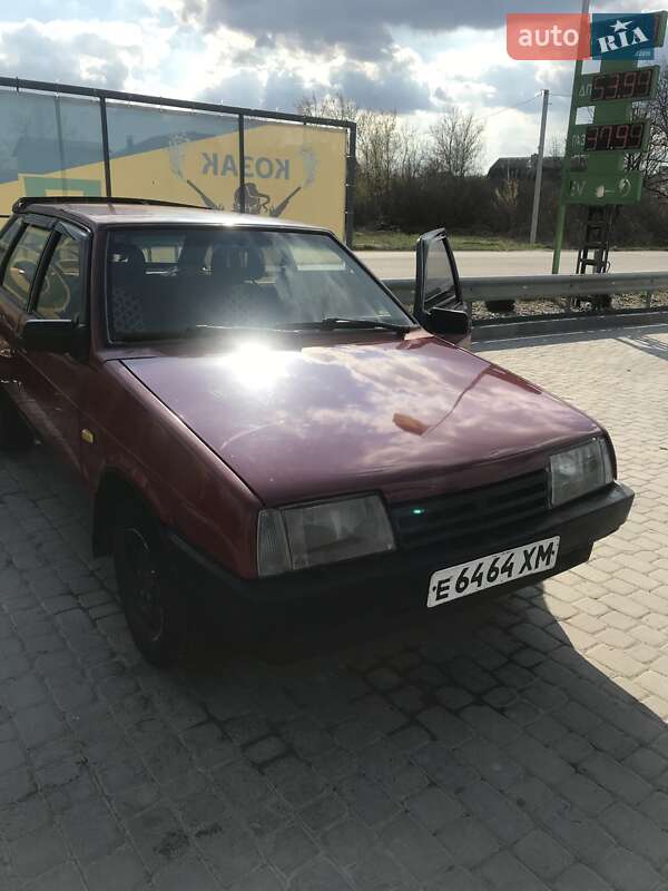 Хэтчбек ВАЗ / Lada 2109 1992 в Каменец-Подольском