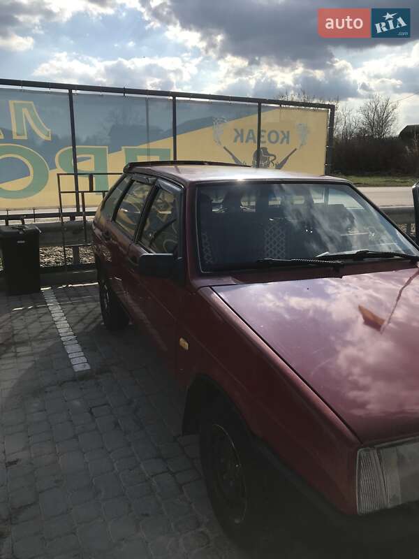 Хэтчбек ВАЗ / Lada 2109 1992 в Каменец-Подольском