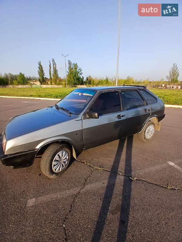 Хэтчбек ВАЗ 2109 1993 в 