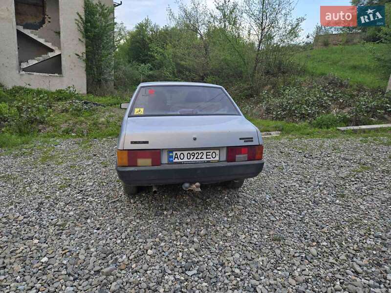 Хэтчбек ВАЗ / Lada 2109 2004 в Тячеве