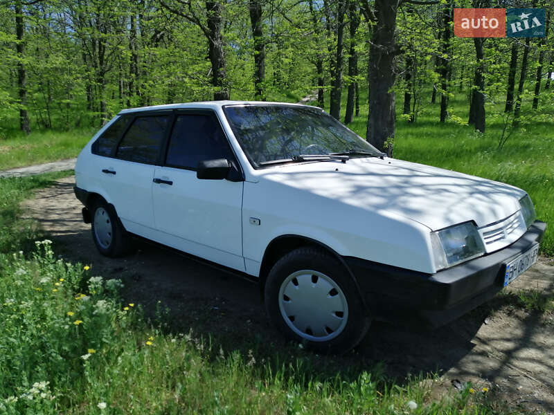 Хэтчбек ВАЗ 2109 1991 в 