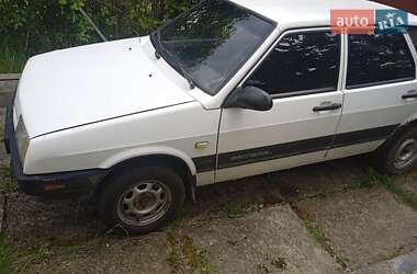 Хэтчбек ВАЗ 2109 1991 в 