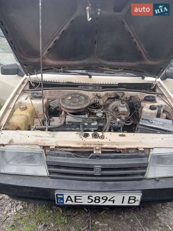 Хэтчбек ВАЗ / Lada 2109 1995 в Кривом Роге