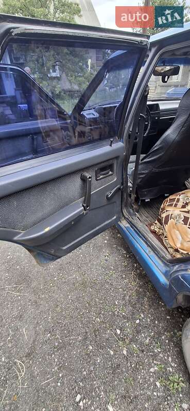 Хэтчбек ВАЗ / Lada 2109 2000 в Харькове фото 7 Хэтчбек ВАЗ / Lada 2109 2000 в Харькове