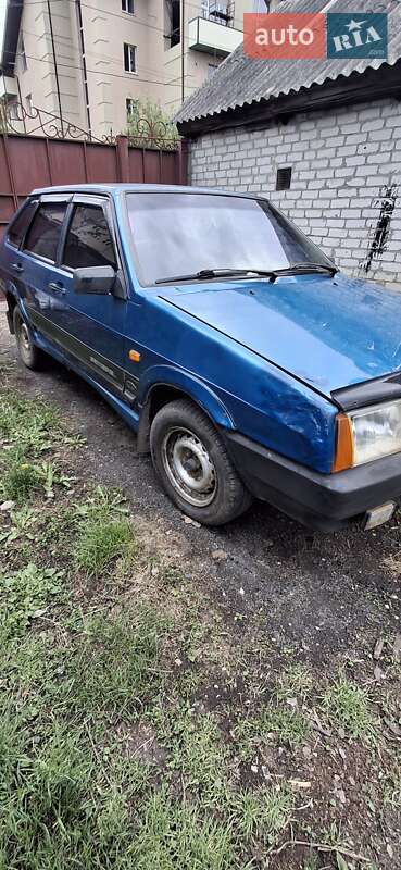 Хэтчбек ВАЗ / Lada 2109 2000 в Харькове фото 13 Хэтчбек ВАЗ / Lada 2109 2000 в Харькове