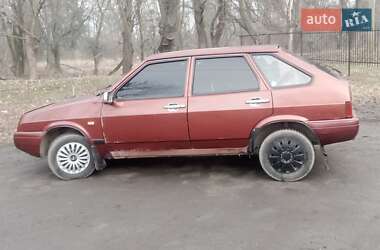Хэтчбек ВАЗ 2109 1997 в 