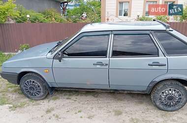Хэтчбек ВАЗ 2109 2003 в 