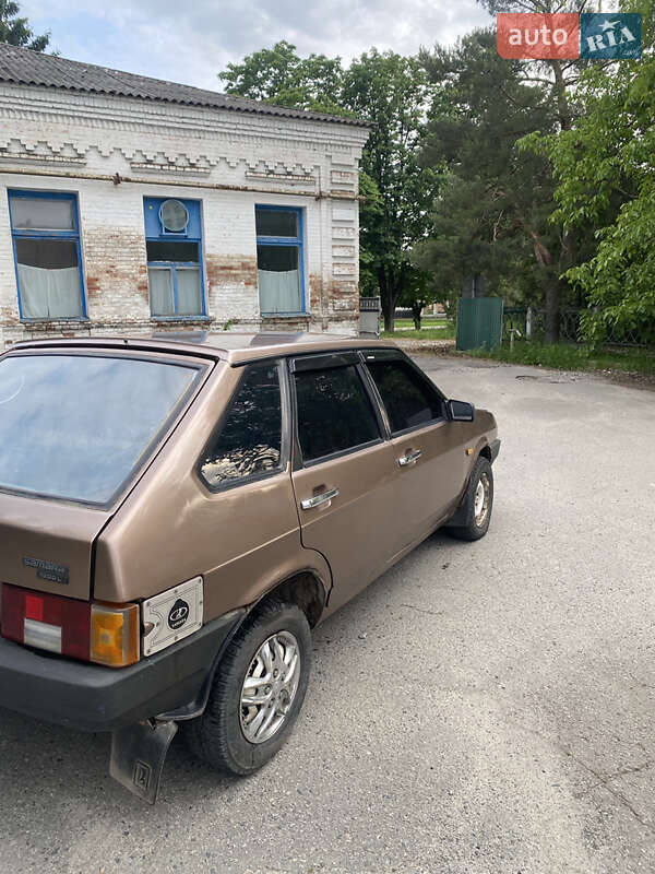 Хетчбек ВАЗ / Lada 2109 1996 в Кобеляках фото 7 Хетчбек ВАЗ / Lada 2109 1996 в Кобеляках