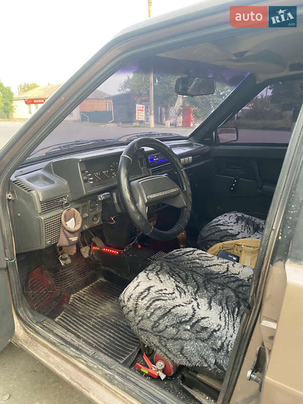 Хетчбек ВАЗ / Lada 2109 1996 в Кобеляках фото 16 Хетчбек ВАЗ / Lada 2109 1996 в Кобеляках