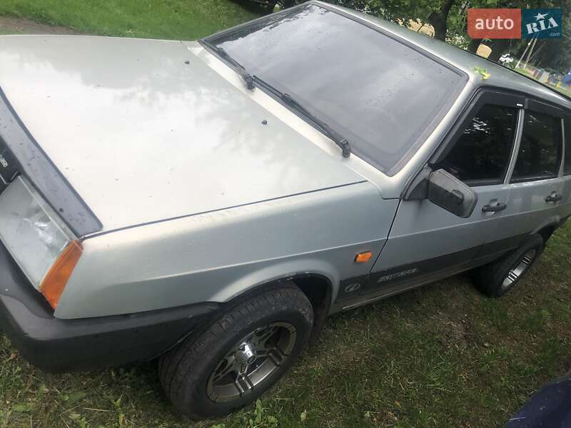 Хетчбек ВАЗ / Lada 2109 2005 в Сумах