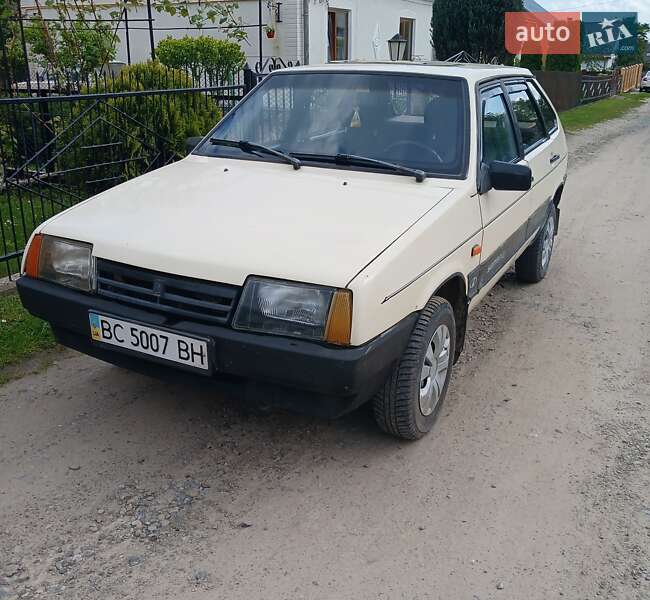 Хэтчбек ВАЗ 2109 1992 в 