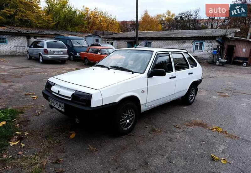 Хетчбек ВАЗ / Lada 2109 1988 в Черкасах