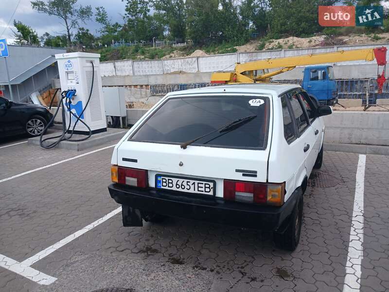 Хэтчбек ВАЗ / Lada 2109 1993 в Киеве