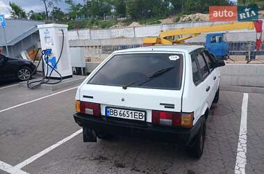 Хэтчбек ВАЗ 2109 1993 в 