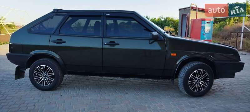 Хетчбек ВАЗ / Lada 2109 2003 в Болграді фото 3 Хетчбек ВАЗ / Lada 2109 2003 в Болграді