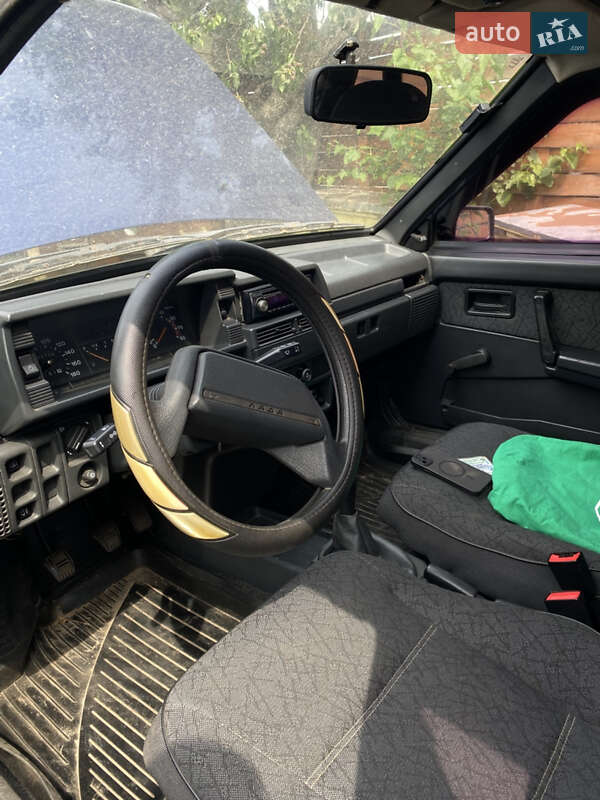 Хэтчбек ВАЗ / Lada 2109 2005 в Черкассах