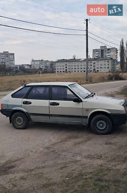 Хэтчбек ВАЗ 2109 2000 в 