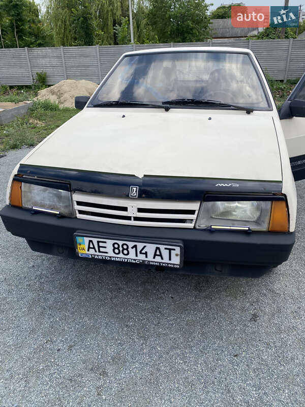 Хэтчбек ВАЗ 2109 1995 в 