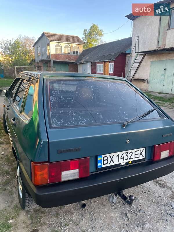 Хетчбек ВАЗ / Lada 2109 2000 в Городку