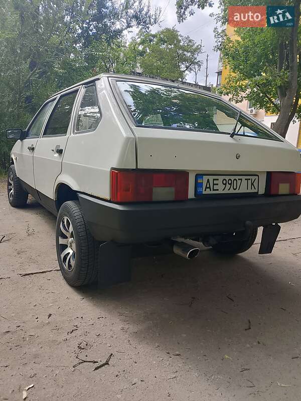 Хетчбек ВАЗ / Lada 2109 1991 в Дніпрі