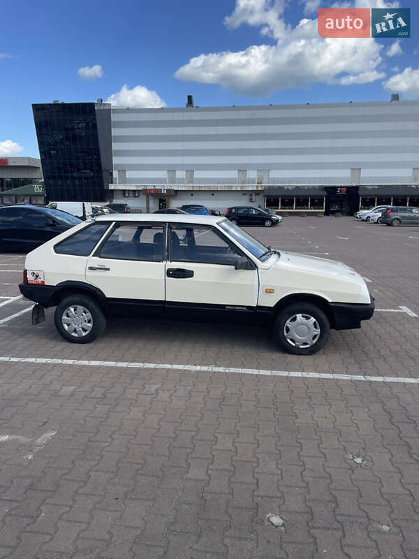 Хетчбек ВАЗ / Lada 2109 1993 в Житомирі