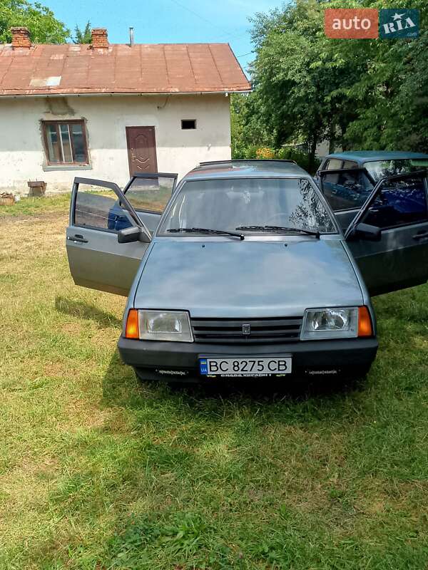 Хэтчбек ВАЗ / Lada 2109 2005 в Львове