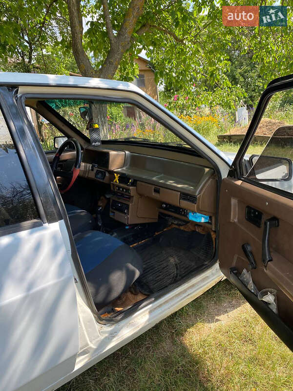 Хэтчбек ВАЗ / Lada 2109 1988 в Джулинке