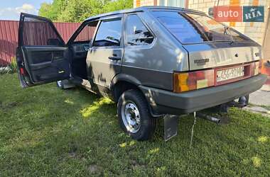 Хэтчбек ВАЗ 2109 1991 в 