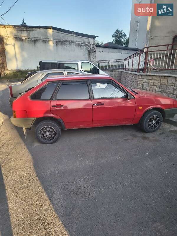 Хэтчбек ВАЗ 2109 1994 в 