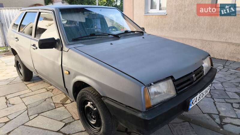 Хэтчбек ВАЗ 2109 2001 в 