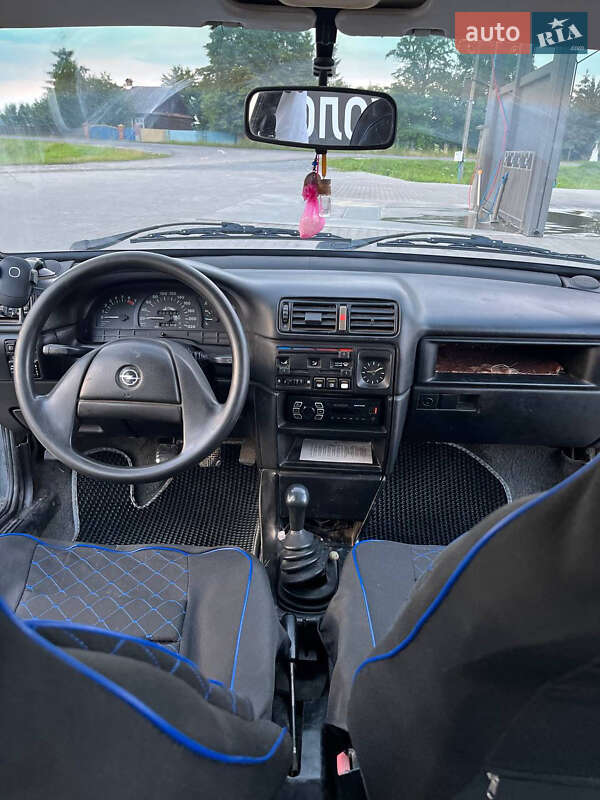 Хэтчбек ВАЗ / Lada 2109 1996 в Жовкве