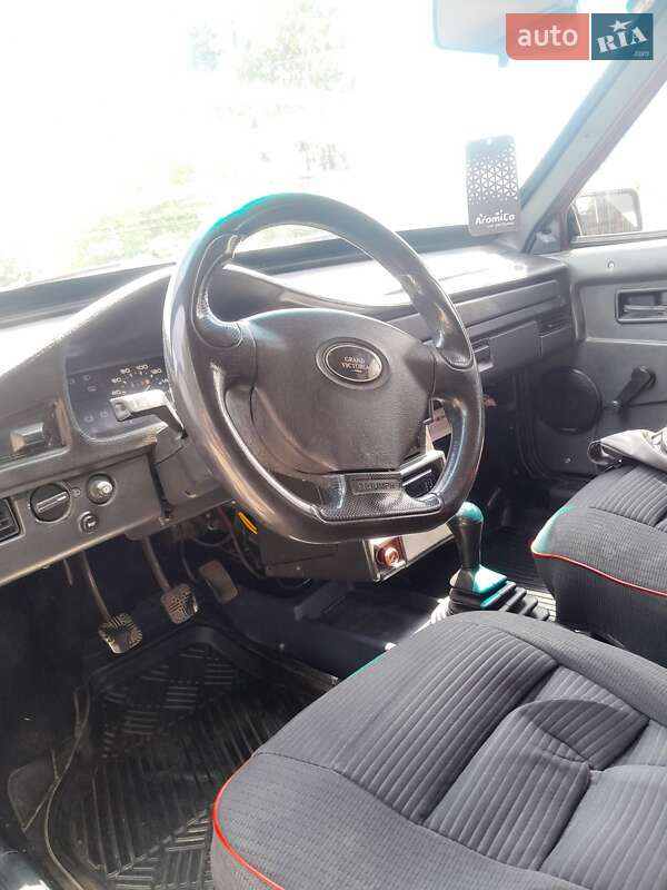 Хэтчбек ВАЗ / Lada 2109 1993 в Черновцах