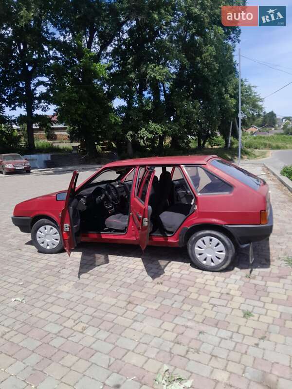 Хэтчбек ВАЗ / Lada 2109 1993 в Черновцах
