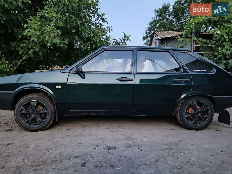 Хэтчбек ВАЗ / Lada 2109 2005 в Доманевке