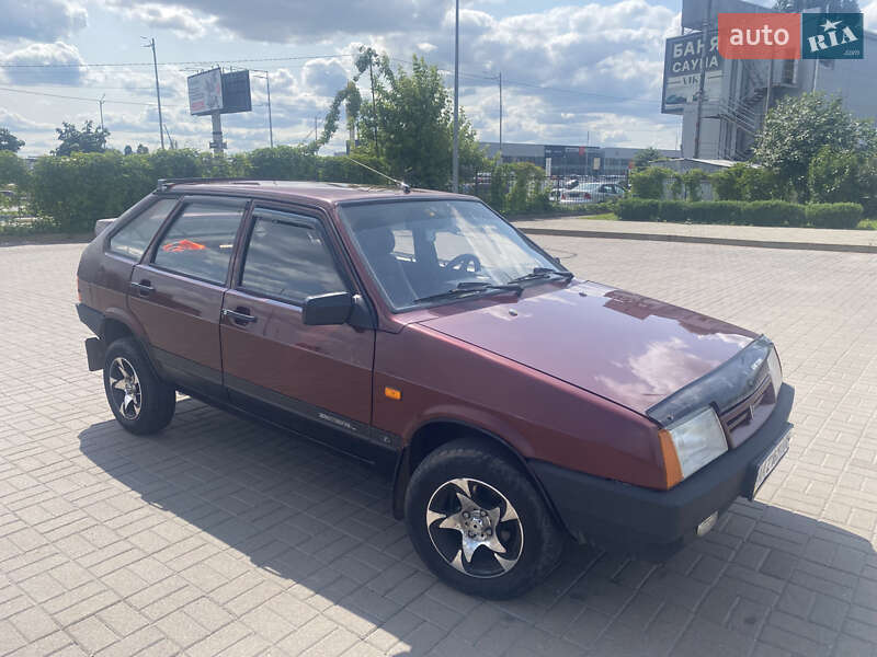 Хэтчбек ВАЗ / Lada 2109 2006 в Киеве