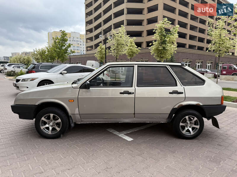 Хэтчбек ВАЗ / Lada 2109 2006 в Киеве
