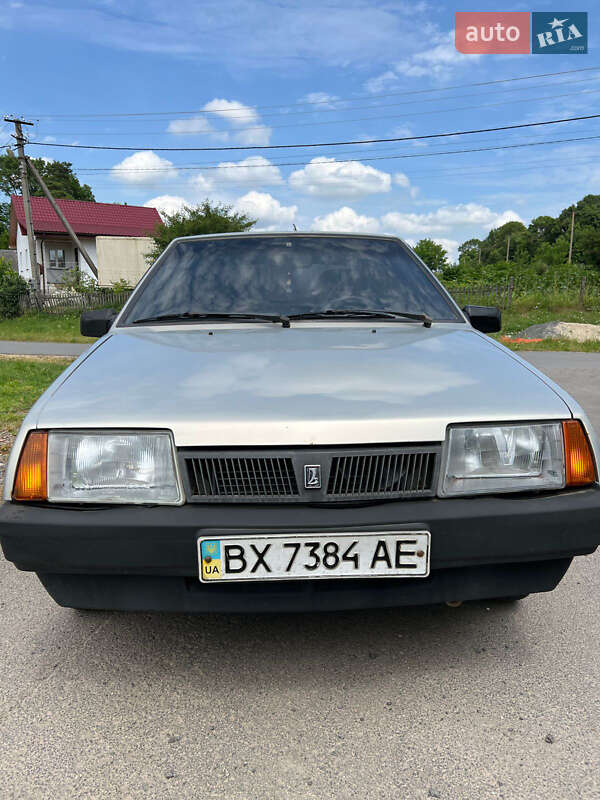 Хэтчбек ВАЗ / Lada 2109 2005 в Хмельницком
