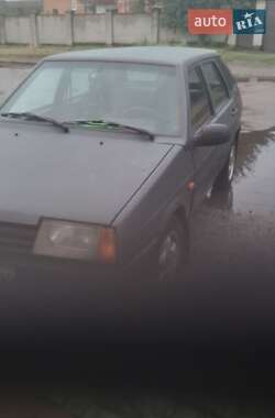 Хэтчбек ВАЗ 2109 2002 в 